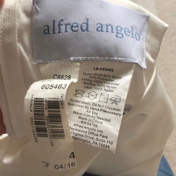 Flower girl dress - Picture 3 of 6